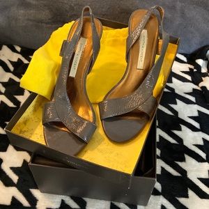Cynthia Vincent Dawn Grey Heels, size 7